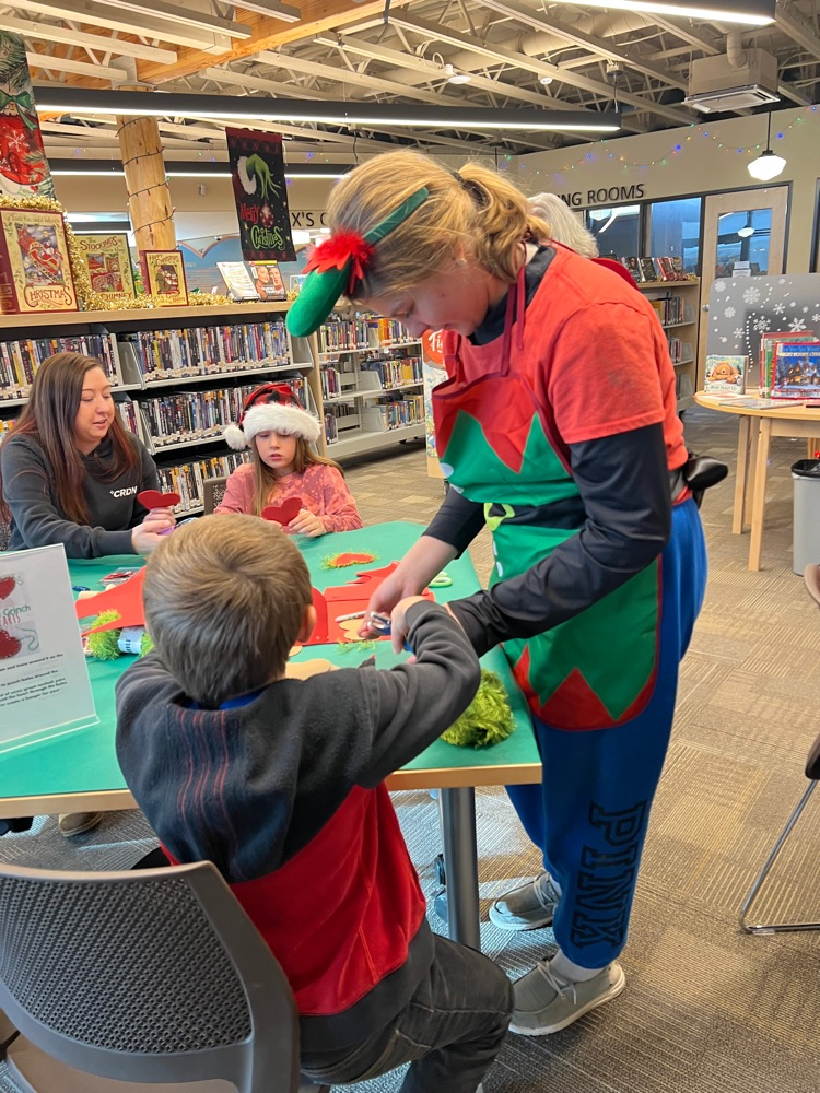 elves crafting